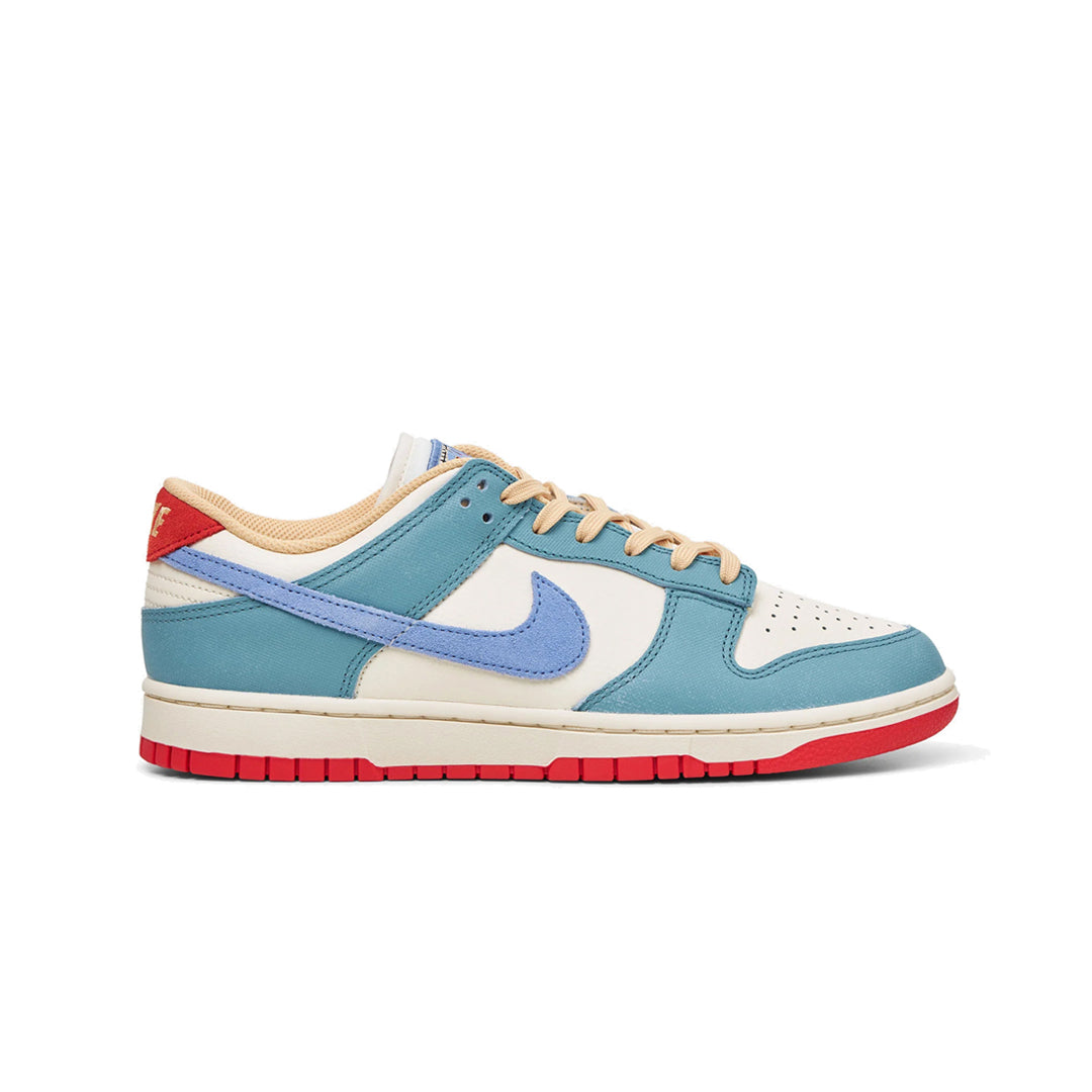 Nike Dunk Low Premium